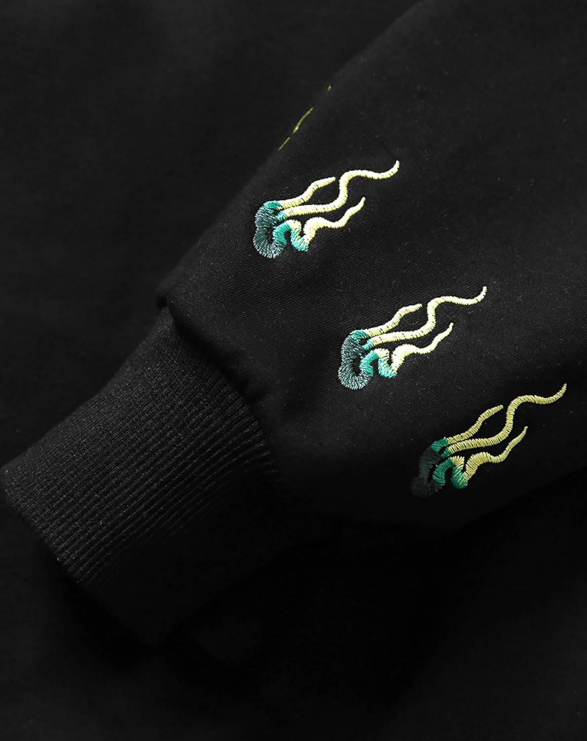 Emerald Kirin | Streetwear Pullover